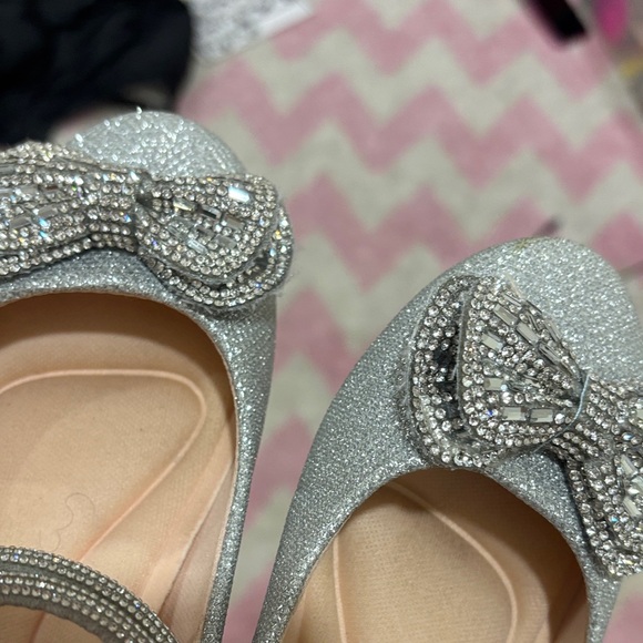 Link Kids Sparkly Silver Dress Shoes - Picture 8 of 9